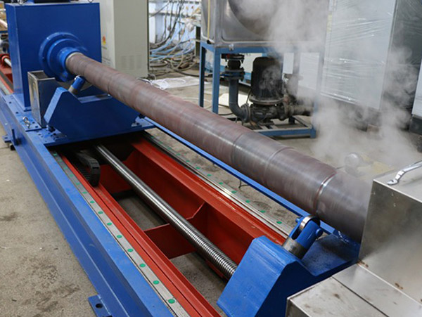 Concrete pump tube automatic quenching production line