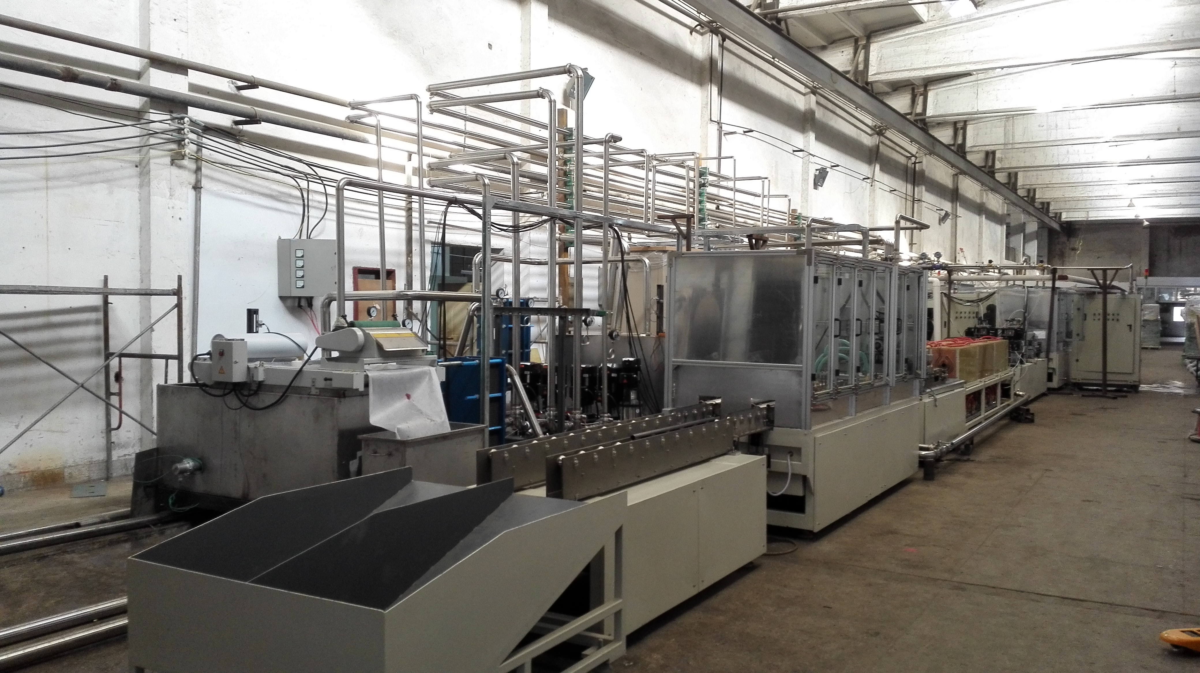 Automobile anti-collision beam pipe heat treatment production line